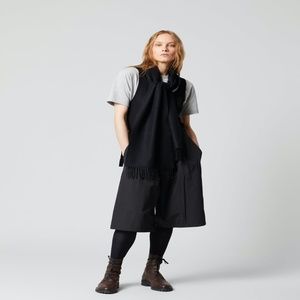 TUMI 100% Cashmere Black Fringed Scarf Muffler
